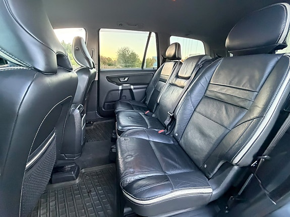 Volvo XC90 6 of 11