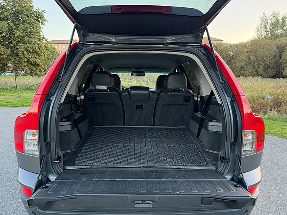 Volvo XC90 10 of 11