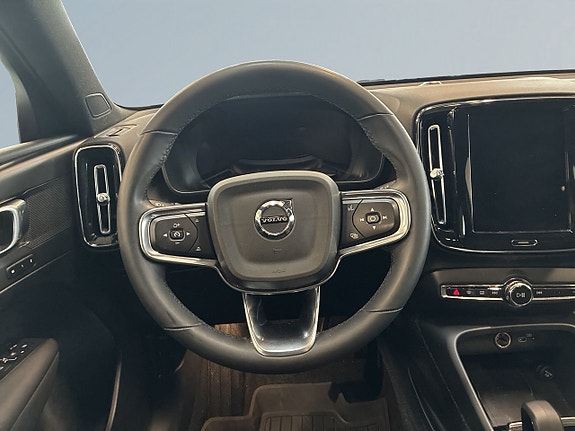 Volvo C40 9 of 27