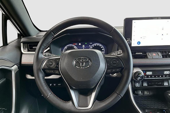 Toyota RAV4 11 of 13