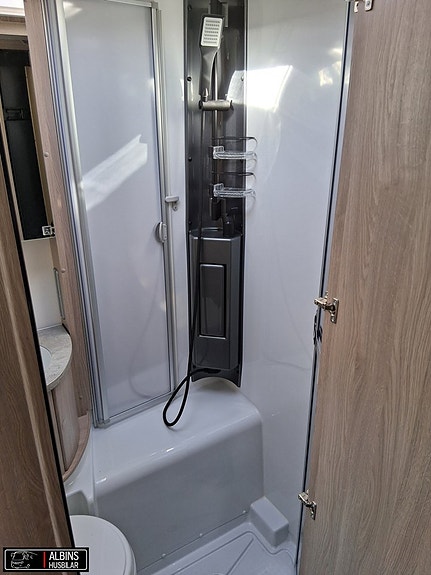 KABE Travel Master Classic 740 LGB / Hydrauliska stödben / AC 17 of 21