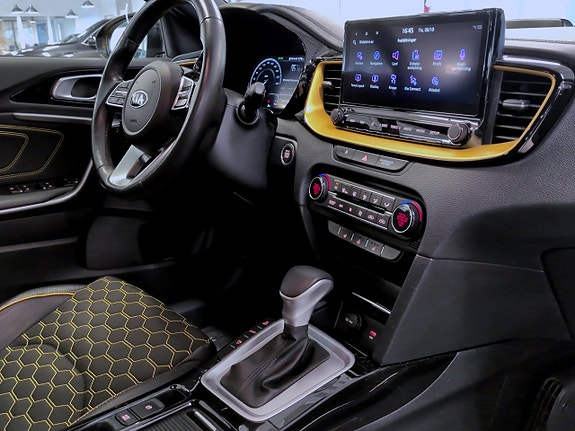 Kia XCeed 15 of 19