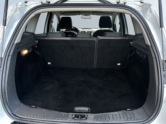 Ford Kuga 12 of 18