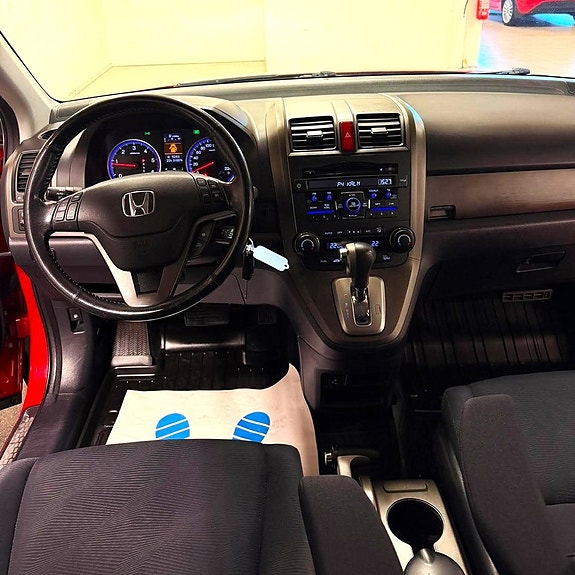 Honda CR-V 12 of 16