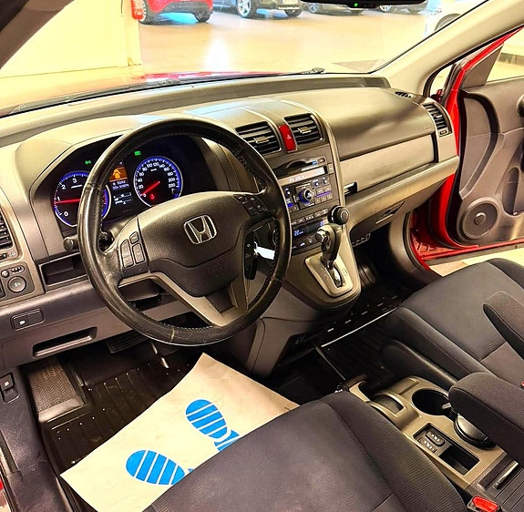Honda CR-V 10 of 16