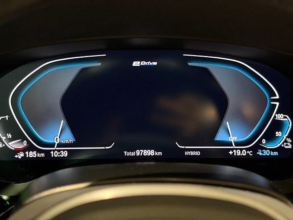BMW 530e 14 of 18
