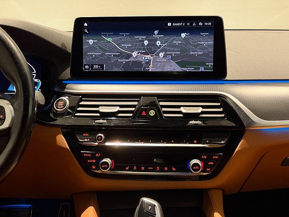 BMW 530e 15 of 18