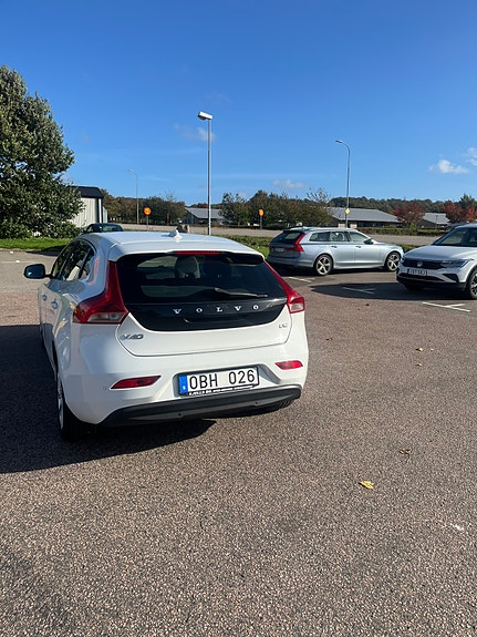 Volvo V40 4 of 6