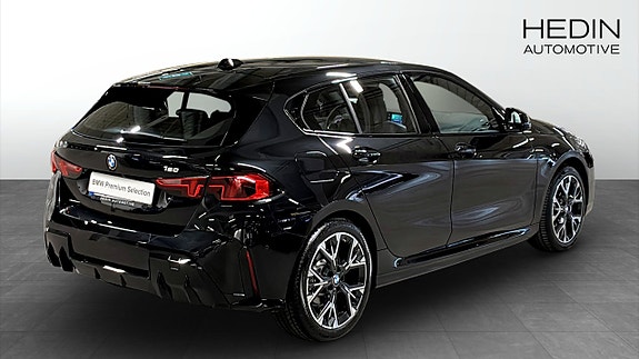 BMW 120 2 of 9
