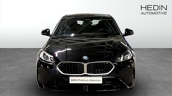 BMW 120 8 of 9