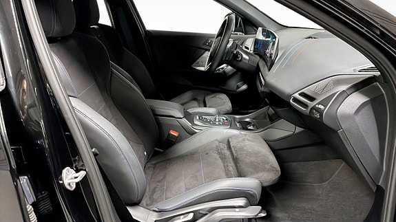 BMW 120 3 of 9