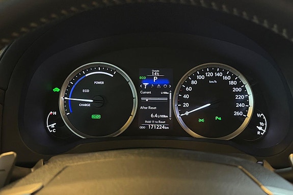 Lexus IS300h 13 of 20