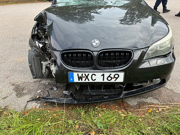 BMW 530d 2 of 6