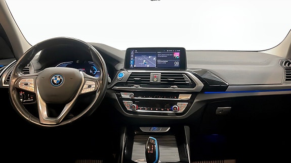 BMW iX3 4 of 13