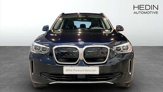 BMW iX3 8 of 13