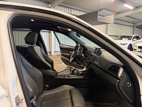 BMW 320d 11 of 18