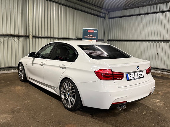 BMW 320d 9 of 18