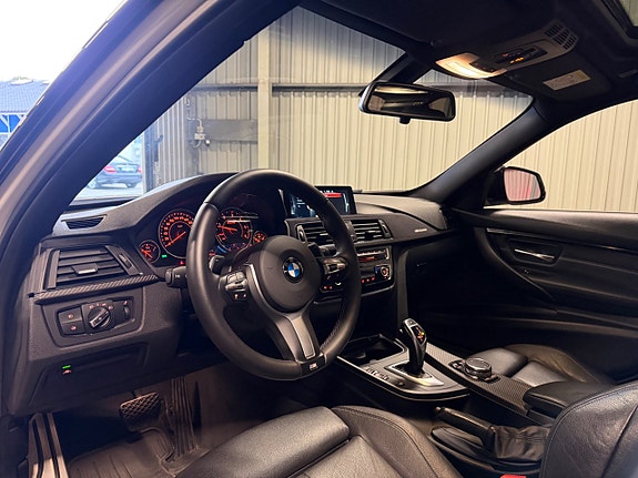 BMW 320d 16 of 18