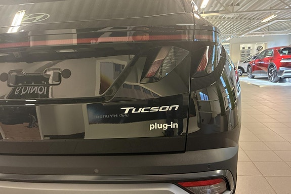 Hyundai Tucson 4 of 15