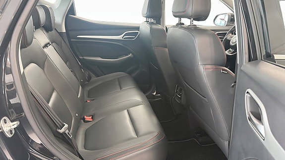 MG ZS 5 of 9