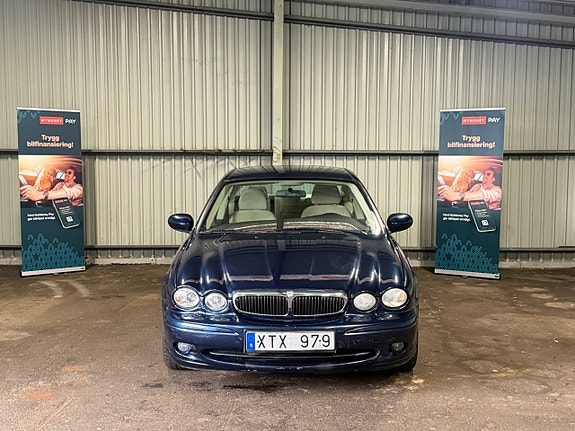 Jaguar X-TYPE 3 of 16