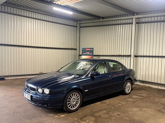 Jaguar X-TYPE 4 of 16