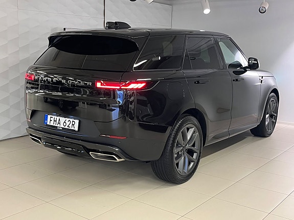 Land Rover Range Rover Sport 13 of 13