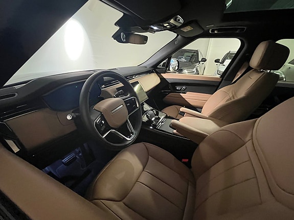 Land Rover Range Rover Sport 5 of 13