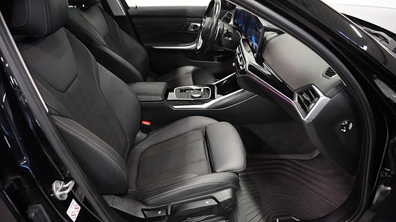 BMW 330e 14 of 28