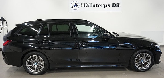 BMW 330e 3 of 28