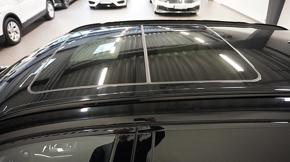BMW 330e 9 of 28