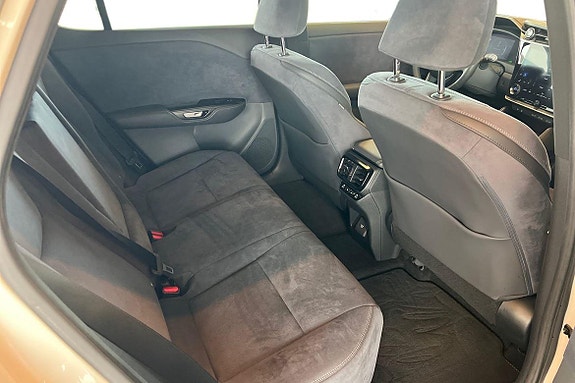 Lexus RZ450e 7 of 27