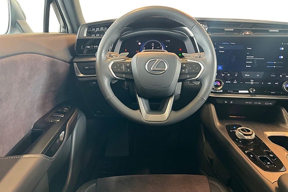 Lexus RZ450e 9 of 27