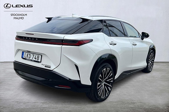 Lexus RZ450e 18 of 27