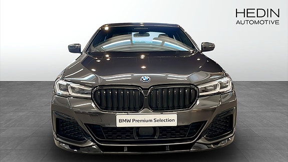 BMW 545e 8 of 12