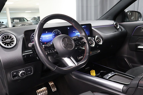 Mercedes-Benz GLA 200 12 of 18