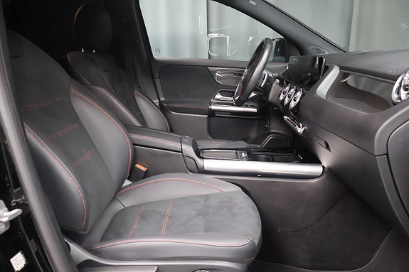 Mercedes-Benz GLA 200 10 of 18