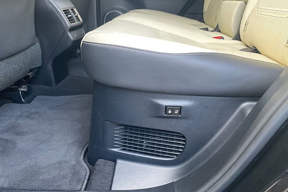 Lexus NX300h 25 of 28