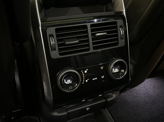 Land Rover Range Rover Sport 21 of 30