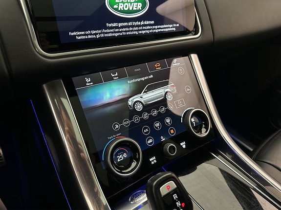Land Rover Range Rover Sport 25 of 30