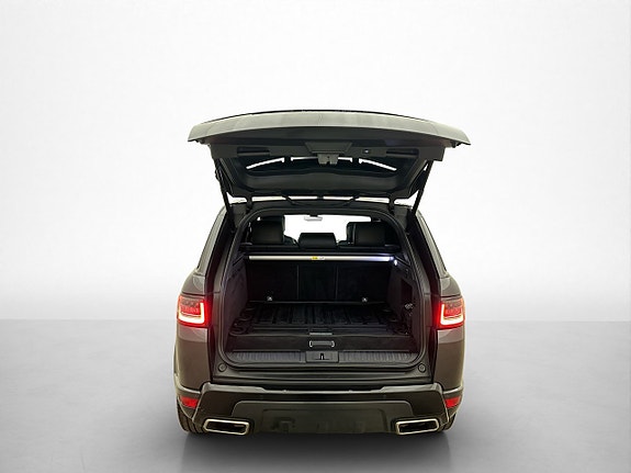 Land Rover Range Rover Sport 11 of 30