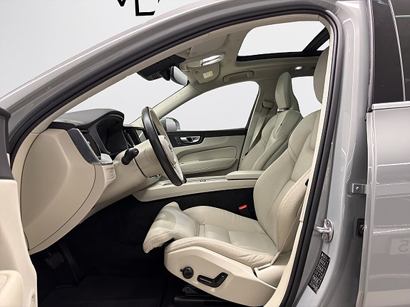 Volvo XC60 12 of 21