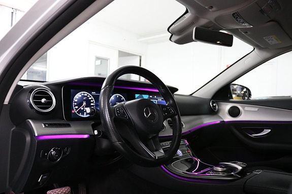 Mercedes-Benz E 220 d 13 of 23