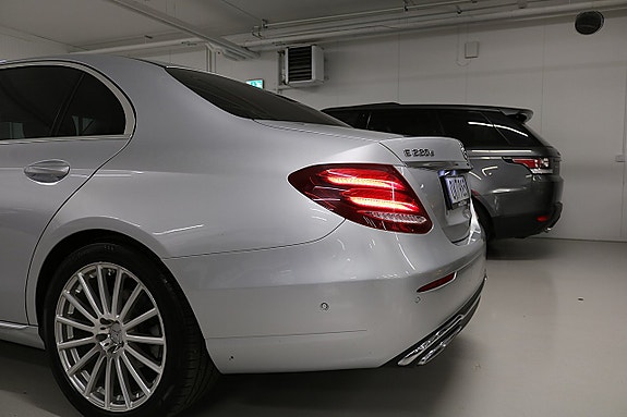 Mercedes-Benz E 220 d 9 of 23