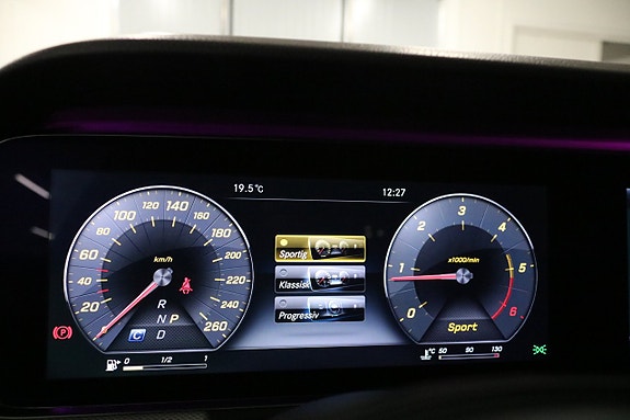Mercedes-Benz E 220 d 16 of 23