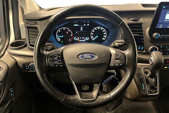 Ford Transit Custom 13 of 26
