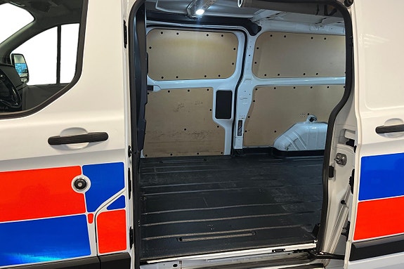 Ford Transit Custom 21 of 26