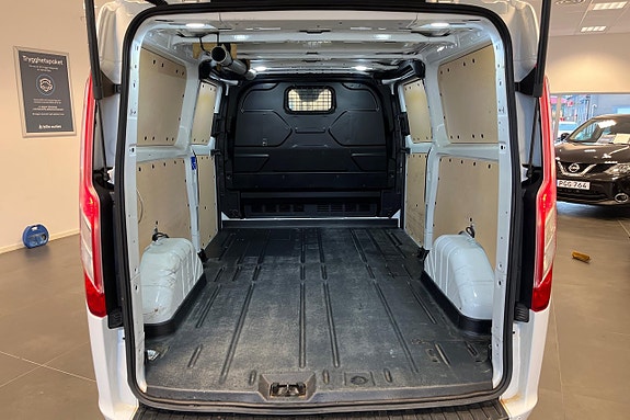 Ford Transit Custom 20 of 26