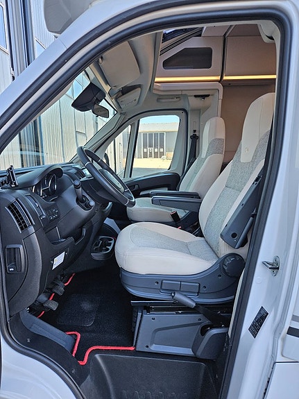 Adria Matrix 650 SL AC-bodel / Kamera / Truma 6E / Golvvärme / Facelift 27 of 29