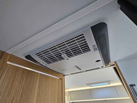 Adria Matrix 650 SL AC-bodel / Kamera / Truma 6E / Golvvärme / Facelift 18 of 29